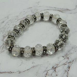 Silver vintage and clear chunky bead bracelet